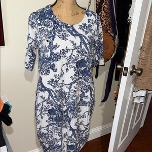 Elegant Blue and White Floral Midi Dress